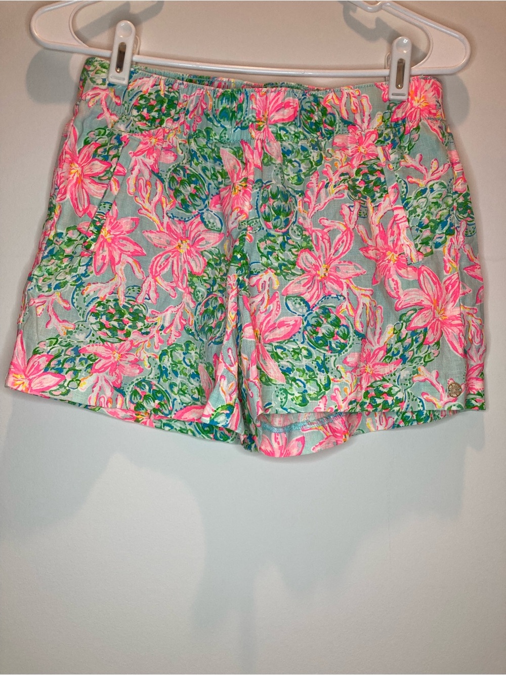Lilly Pulitzer Pink & Green Floral Pull-On Shorts with turtle print XS